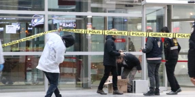 Terminalde unutulan kutu paniğe neden oldu