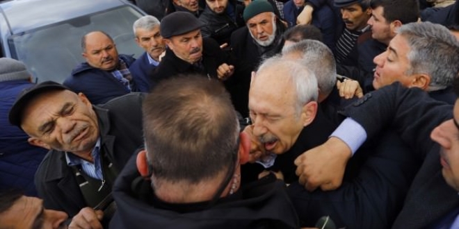 Kılıçdaroğlu'na yumruk atan şahıs tutuklandı