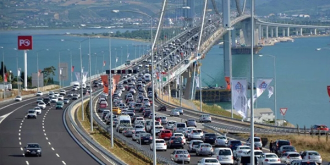 Gözler köprü ve otoyollara çevrildi