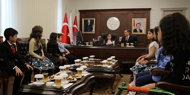 Milli Eğitim Bakanlığı makamı çocuklarda