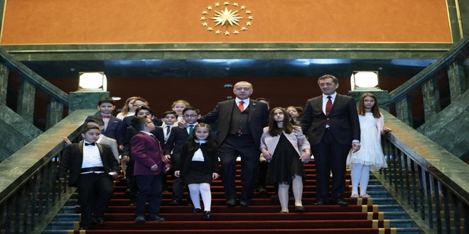 'Sizler tarihi zaferlerle dolu bir milletin evlatlarısınız'