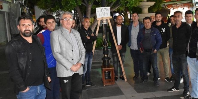 İstismarcılar için idam isteyip, darağacı kurdular