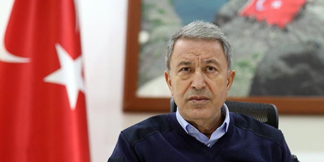 Bakan Akar'dan ehit asker iin basal mesaj