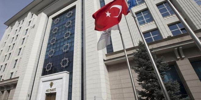 Sandıklarda banka ve özel okul çalışanları görevlendirilmiş