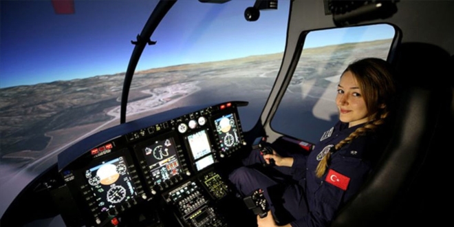 Türk Emniyetinin ilk kadın helikopter pilotu, tarihe geçti