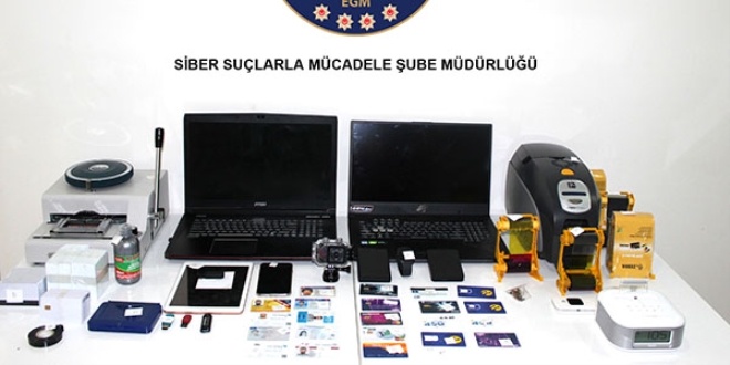 Dolandırıcılık için özel yazılım geliştirmiş