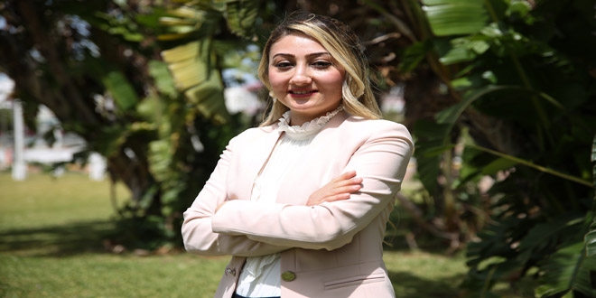 Çiftçi ailenin 'üniversite kurdu' kızı