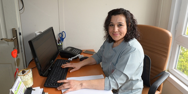 Temizlik görevlisi iki kitap yazdı