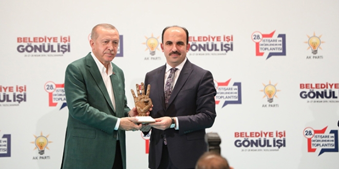 Erdoğan'dan, en yüksek oy alan 5 başkana ödül