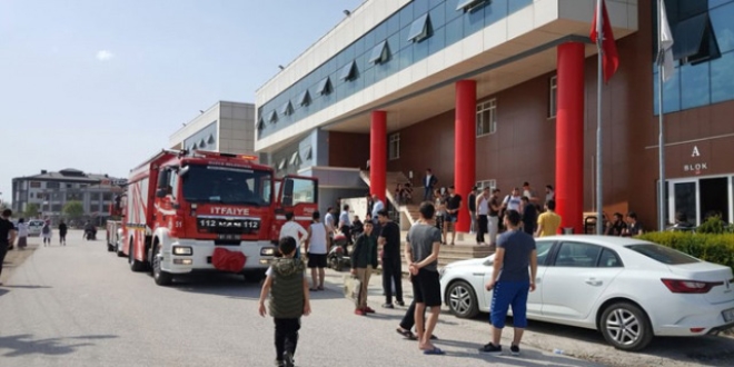 Saç kurutma makinesi öğrencileri sokağa döktü