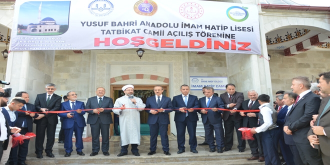 Erbaş: Öğrencilerimiz mihrabı, minberi süslesinler