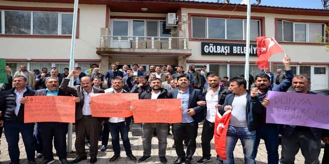 Bitlis'te işten çıkarılan işçiler yürüyüş yaptı