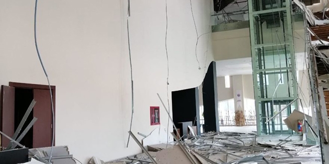 Gaziantep'te kültür merkezinde asma tavan çöktü