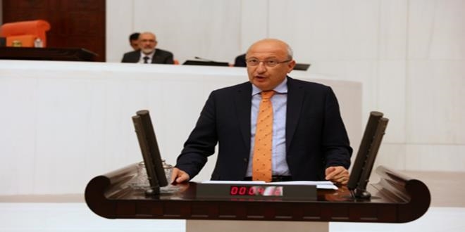 'Anayasa Mahkemesinden adaleti, hakkı ve hukuku istiyoruz'