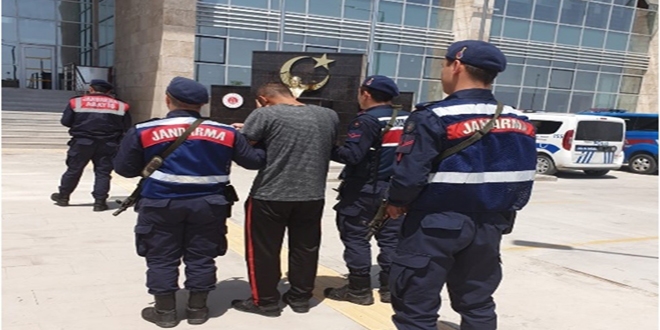 Mersin'de 5 kişi terör örgütü üyesi olmaktan yakalandı