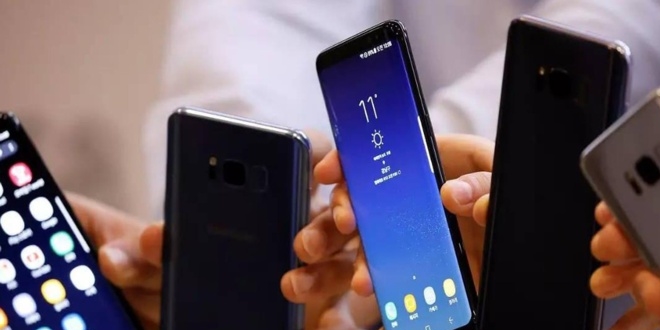 'Cep telefonunda vergi artışı daralmayı sürdürecek'