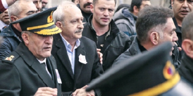 Komutan daha ne yapsın?