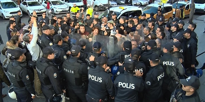 Diyarbakır'da 27 KESK üyesi gözaltına alındı