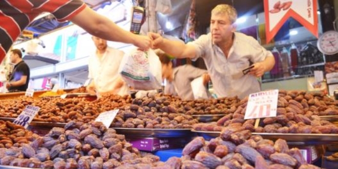 Ramazan ayının gelişi esnafın yüzünü güldürdü