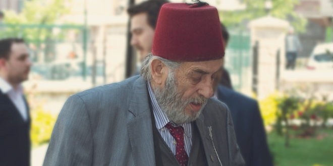 Ünlü tarihçi Kadir Mısıroğlu vefat etti