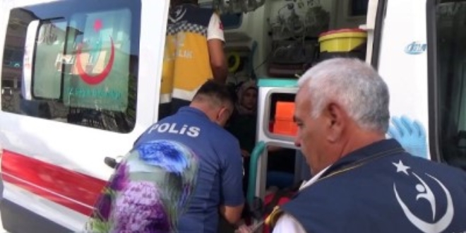 renci servisi ile otomobil arpt: 4 yaral