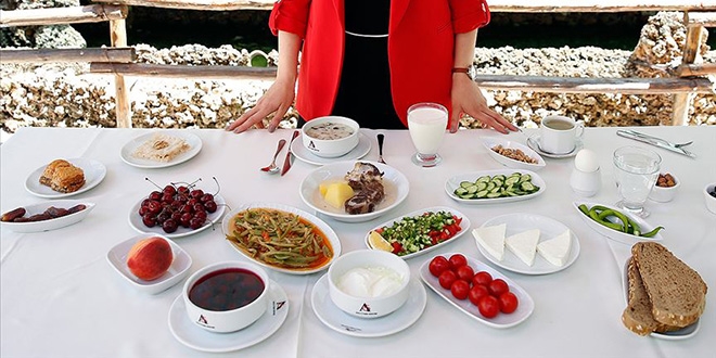 Uzmanlardan ramazanda doğru beslenme uyarıları