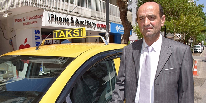 38 yıldır hiç trafik cezası yemeyen taksiciye ödül