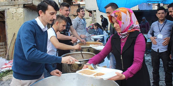 Bu yemek 669 yıldır aynı yöntemle pişiriliyor