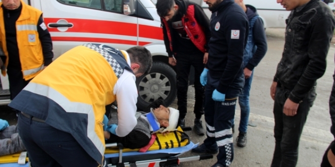 Malatya'da iİşçi servisi kaza yaptı: 10 yaralı