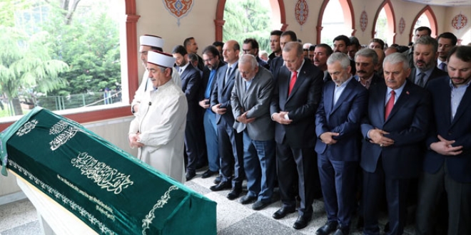 Cumhurbaşkanı Erdoğan cenaze namazına katıldı