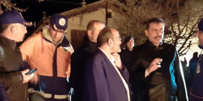 Köyde çıkan yangında 8 ev, 1 ahır ve depo kül oldu