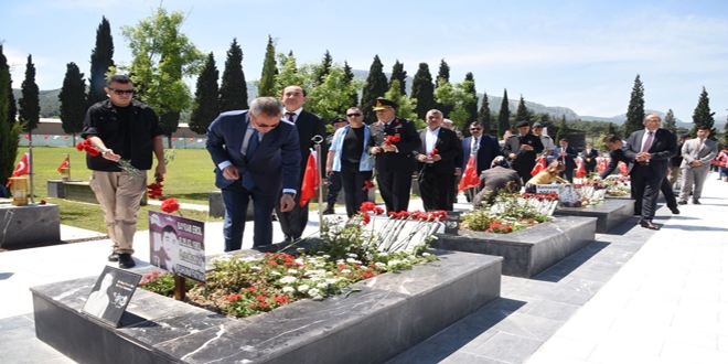 Soma'da 301 madenci dualarla anld