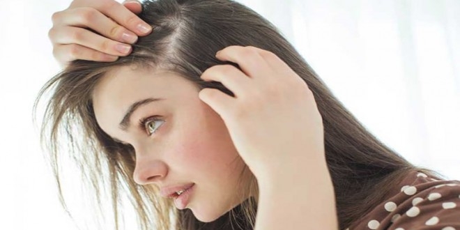 Vitamin eksikliği saç dökülmesine sebep oluyor