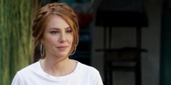 Oyuncu Elin Sangu 'adres' yalanndan ark etti