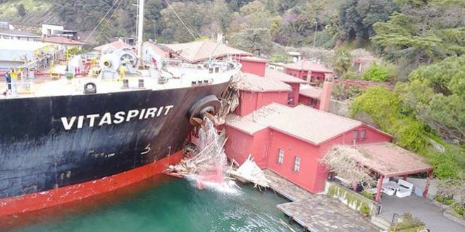 İşte tarihi yalıya çarpan geminin ödeyeceği miktar