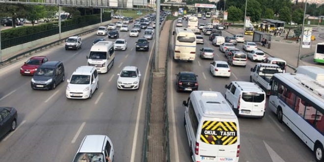 Koyu renkli araçlar daha fazla yakıt harcıyor