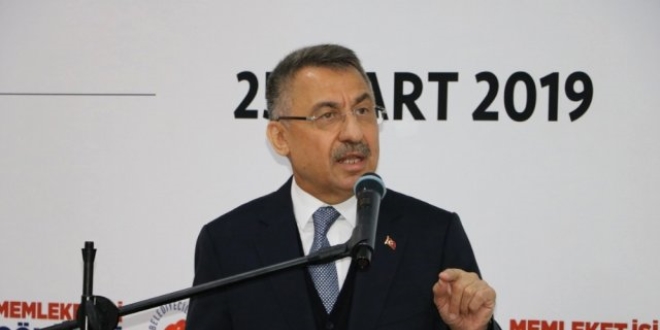 Cumhurbaşkanı Yardımcısı Oktay, KKTC'de vatandaşlarla iftarda bir araya geldi
