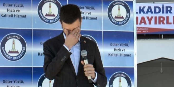 Milletvekilini hüngür hüngür ağlatan açılış