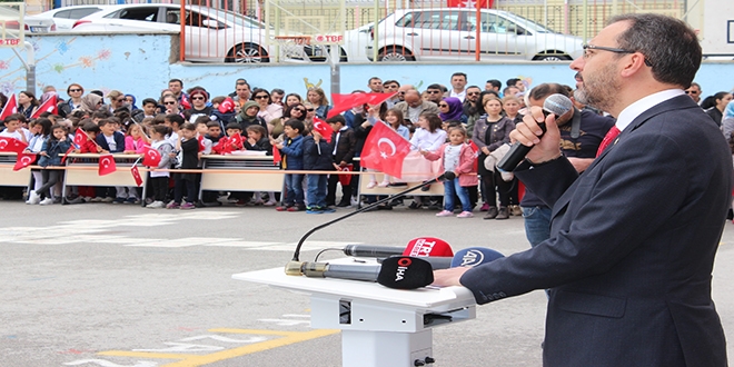 'Öncü bir gençlik yetiştireceğimize inanıyorum'