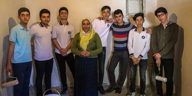 renciler iyilik iin seferber oldu