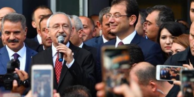 Kılıçdaroğlu ve İmamoğlu vatandaşlarla iftar yaptı