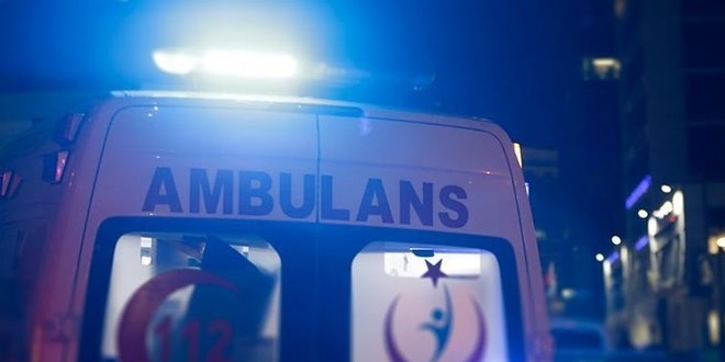 Ambulans seyir halindeyken alev ald