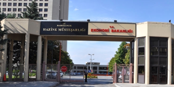 'Bakanlığımızın kulüplerin finansal süreçleri ile ilgili bir tasarrufu yoktur'