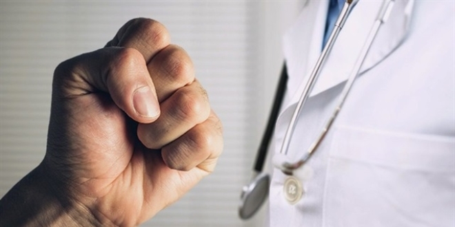 Mersin'de çocuk doktoruna şiddet iddiası