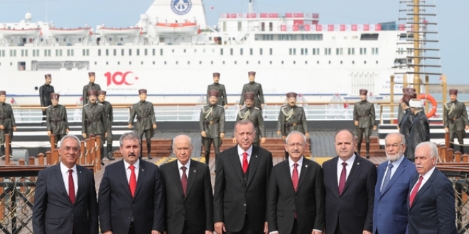 Uzmanların, Samsun'daki 'birlik fotoğrafı'na yorumları