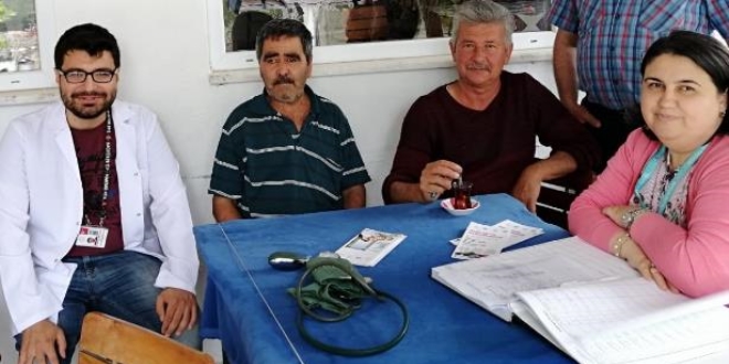 Sağlık ekipleri tansiyon konusunda vatandaşı uyardı