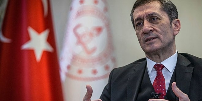 Bakan Selçuk, iki ara tatilin sebebini anlattı