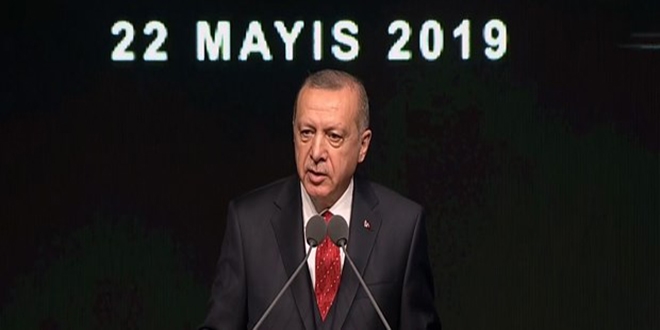 Erdoğan: Hakimleri hedef göstermek ahlaksızlıktır