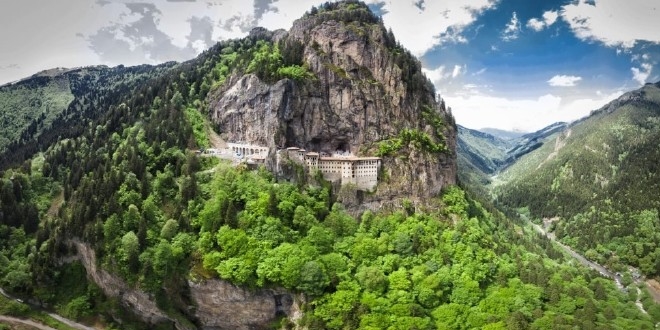 4 yıldır restorasyondaki Sümela, ziyarete açıldı