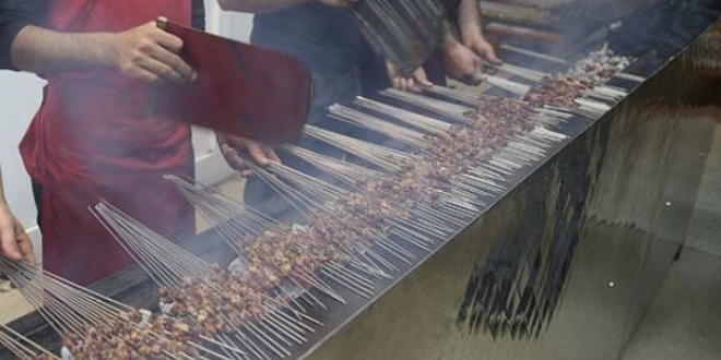 anlurfa'da sahurun ad 'cier kebab'